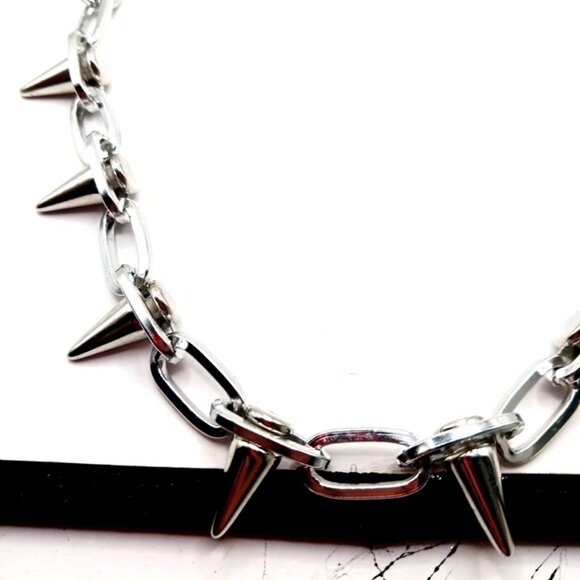 Spiked Goth Single Layer Pants or Wallet Chain 22 Inches Silver Color - Picture 4 of 8